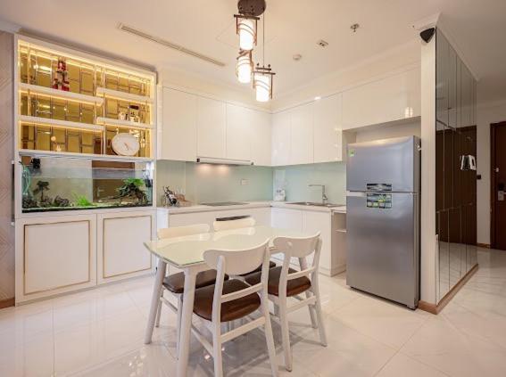 Enay Apartment - Vinhomes Central Park - Landmark Ho-Chi-Minh-Stadt Exterior foto